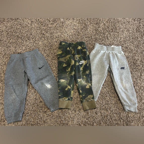 Nike Green and Gray Sweatpants Joggers - Picture 1 of 4